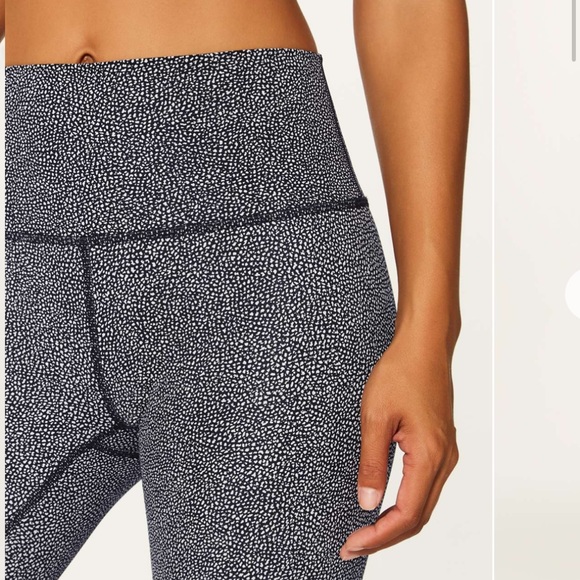 Lululemon 🍋 Wunder Under Hi-Rise Tight Full-On Luxtreme 28" Inseam Size 6 - Picture 4 of 11